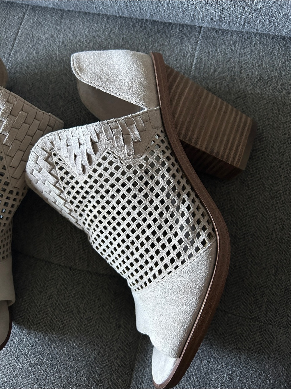 vince camuto FRITZEY BOOTIE women’s size 8 - Picture 3 of 13